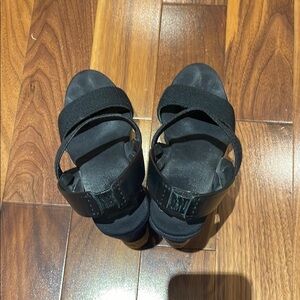 Tory Burch Black Sandals with Crisscross Straps